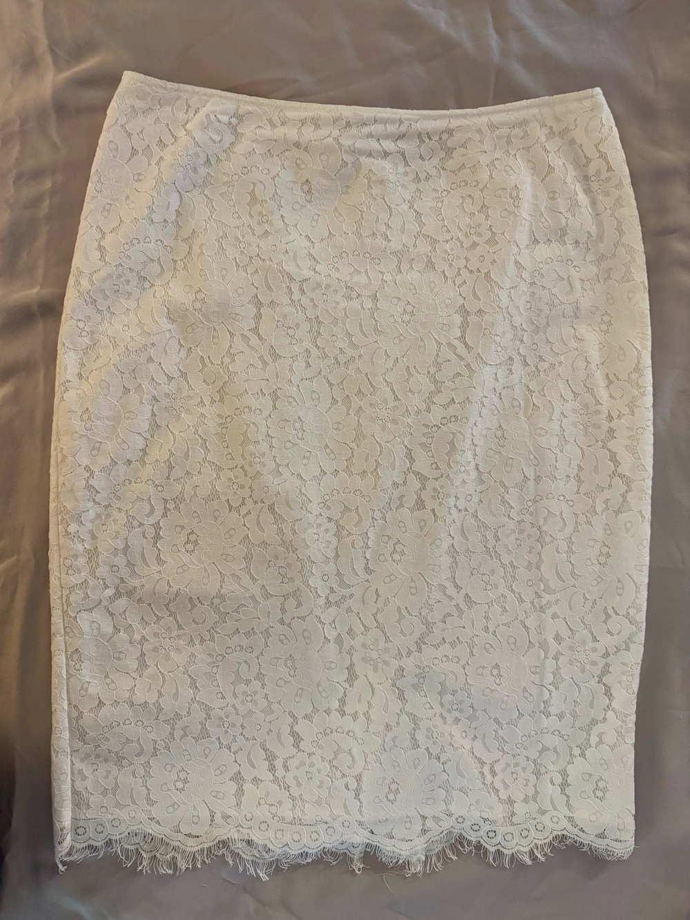 Liz Claiborne White Lace Pencil Skirt - Size 12 - Picture 3 of 11